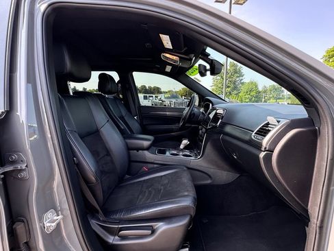 Used 2020 Jeep Grand Cherokee Altitude AWD/4WD image 13