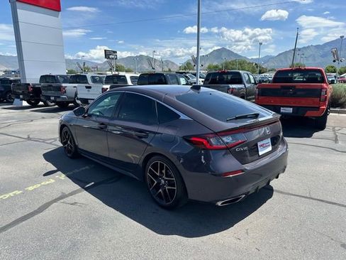 Used 2022 Honda Civic Sport Touring image 8