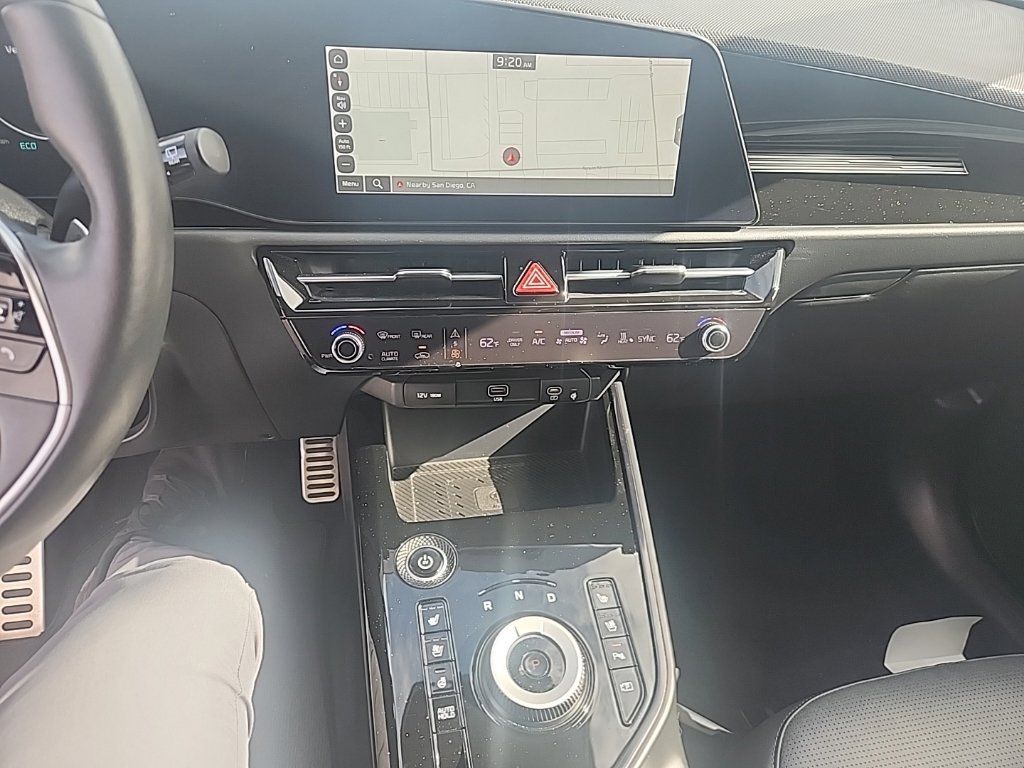 Certified 2023 Kia Niro Wave FWD image 24