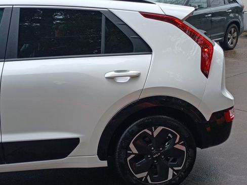 Used 2024 Kia Niro Wind w/ Wind Preserve Package image 6