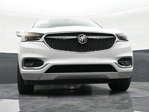 Used 2018 Buick Enclave Avenir FWD image 27