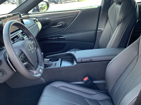 Used 2025 Lexus ES 350 F Sport w/ Accessory Package (Z2) FWD image 16