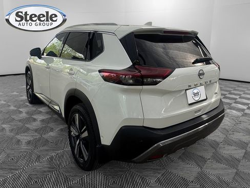 Used 2023 Nissan Rogue SL w/ SL Premium Package image 3