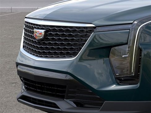 New 2024 Cadillac XT4 Luxury w/ Cold Weather Package image 13