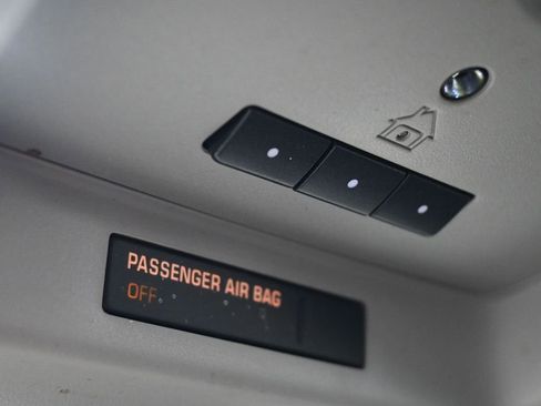 Used 2019 Chevrolet Suburban Premier image 26