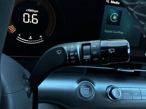 Used 2025 Hyundai Kona SEL image 38