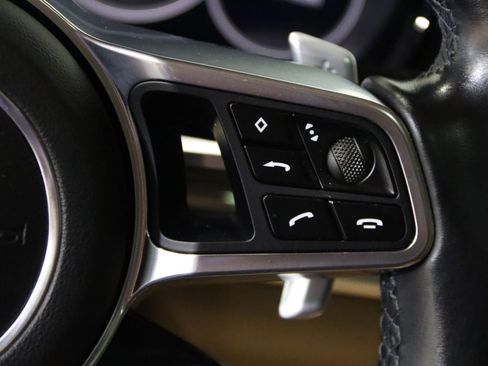 Used 2018 Porsche Panamera 4 image 23
