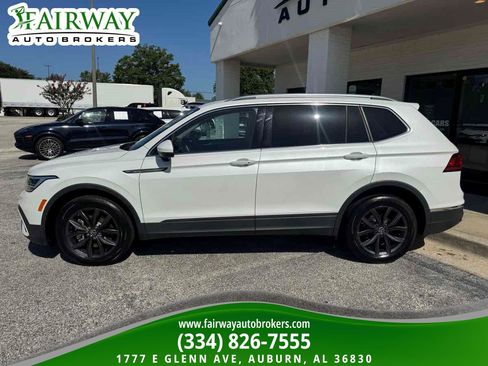 Used 2023 Volkswagen Tiguan SE AWD/4WD image 9