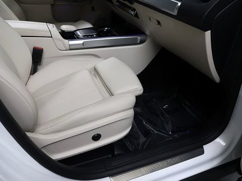 Certified 2023 Mercedes-Benz GLB 250 4MATIC image 34