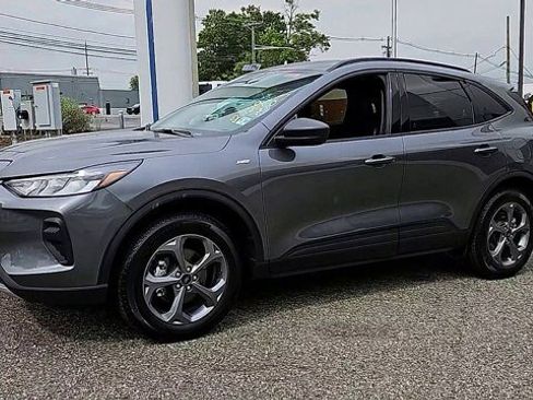 Certified 2025 Ford Escape ST-Line w/ Tech Pack #1 image 4