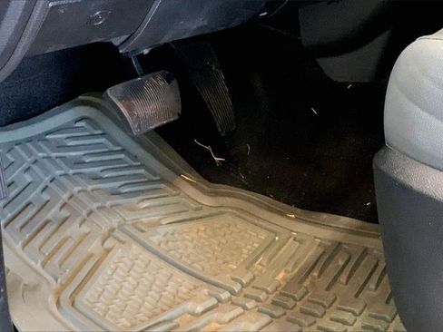 Used 2017 RAM 1500 Classic SLT image 22