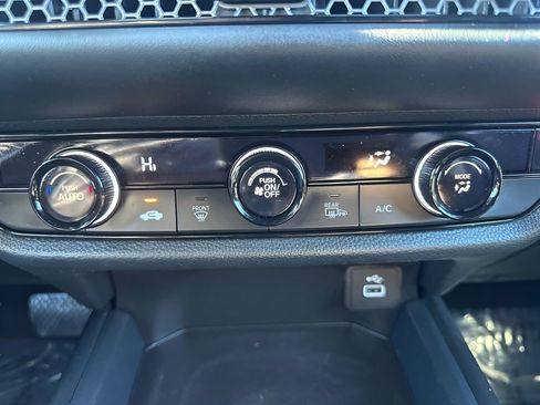 Used 2024 Honda HR-V Sport image 17