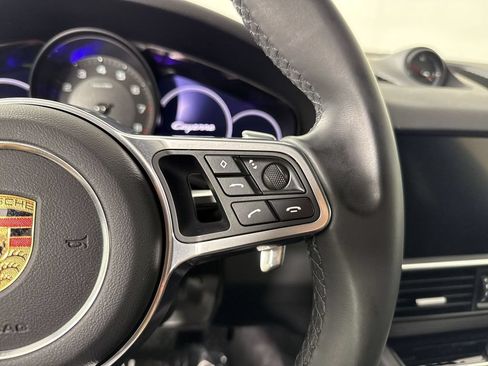 Certified 2023 Porsche Cayenne Platinum Edition AWD/4WD image 39
