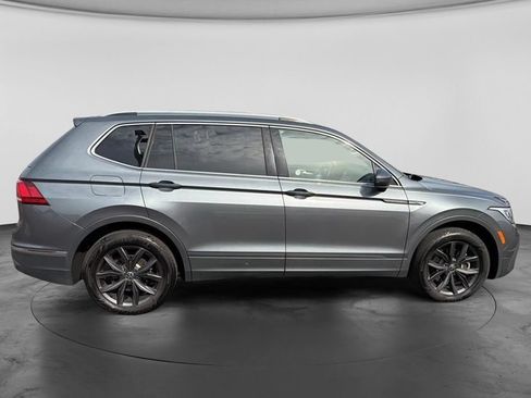 Used 2024 Volkswagen Tiguan SE FWD image 13