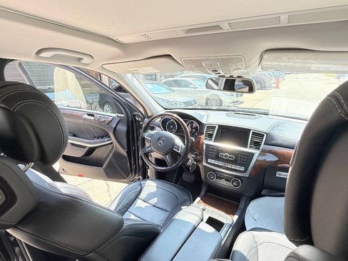 Used 2014 Mercedes-Benz GL 550 4MATIC image 62