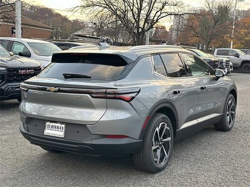 New 2026 Chevrolet Equinox EV LT image 2