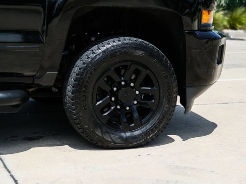 Used 2019 Chevrolet Silverado 2500 LTZ w/ Duramax Plus Package AWD/4WD image 18