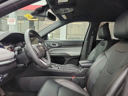 Used 2023 Jeep Compass Latitude AWD/4WD image 15