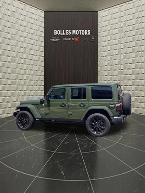 Used 2024 Jeep Wrangler Unlimited Sahara AWD/4WD image 8