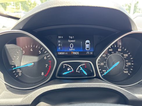 Used 2018 Ford Escape SE w/ SE Sync 3 Package FWD image 17