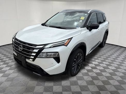 Used 2024 Nissan Rogue Platinum AWD/4WD image 13