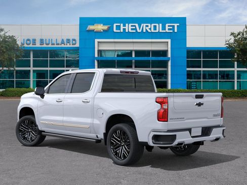 New 2026 Chevrolet Silverado 1500 High Country AWD/4WD image 3