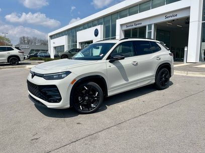 New 2026 Volkswagen Tiguan SE R-Line