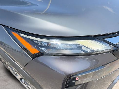 Certified 2024 Nissan Rogue SL FWD image 10