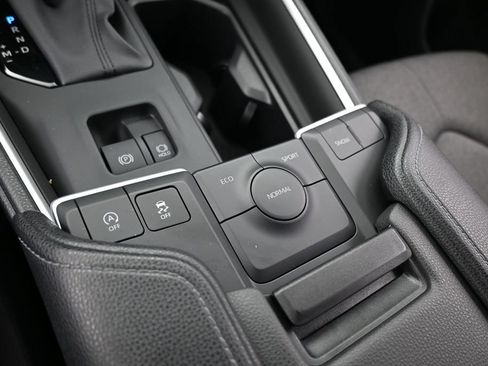 Used 2025 Toyota Grand Highlander FWD image 22