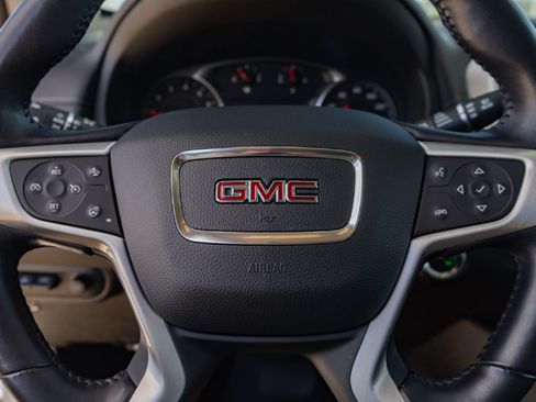 Used 2022 GMC Terrain SLT w/ Infotainment Package II AWD/4WD image 11