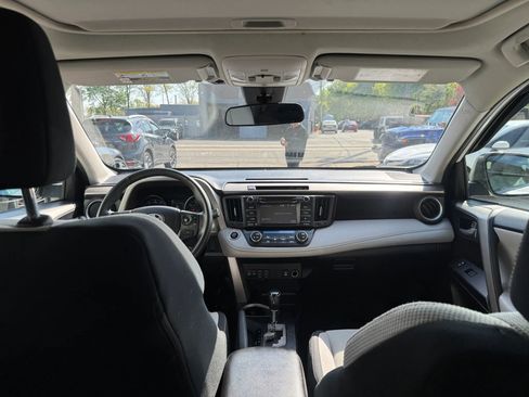 Used 2018 Toyota RAV4 XLE image 23