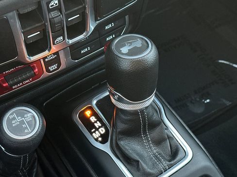 Used 2024 Jeep Wrangler Unlimited Rubicon 4xe w/ Technology Group image 21