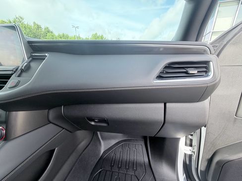 Used 2022 GMC Yukon AT4 w/ Technology Package AWD/4WD image 21