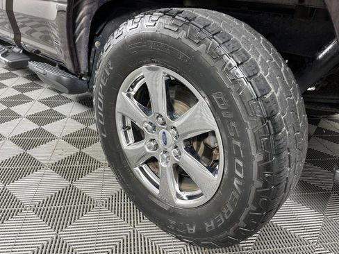Used 2018 Ford F150 XLT w/ Equipment Group 302A Luxury AWD/4WD image 11