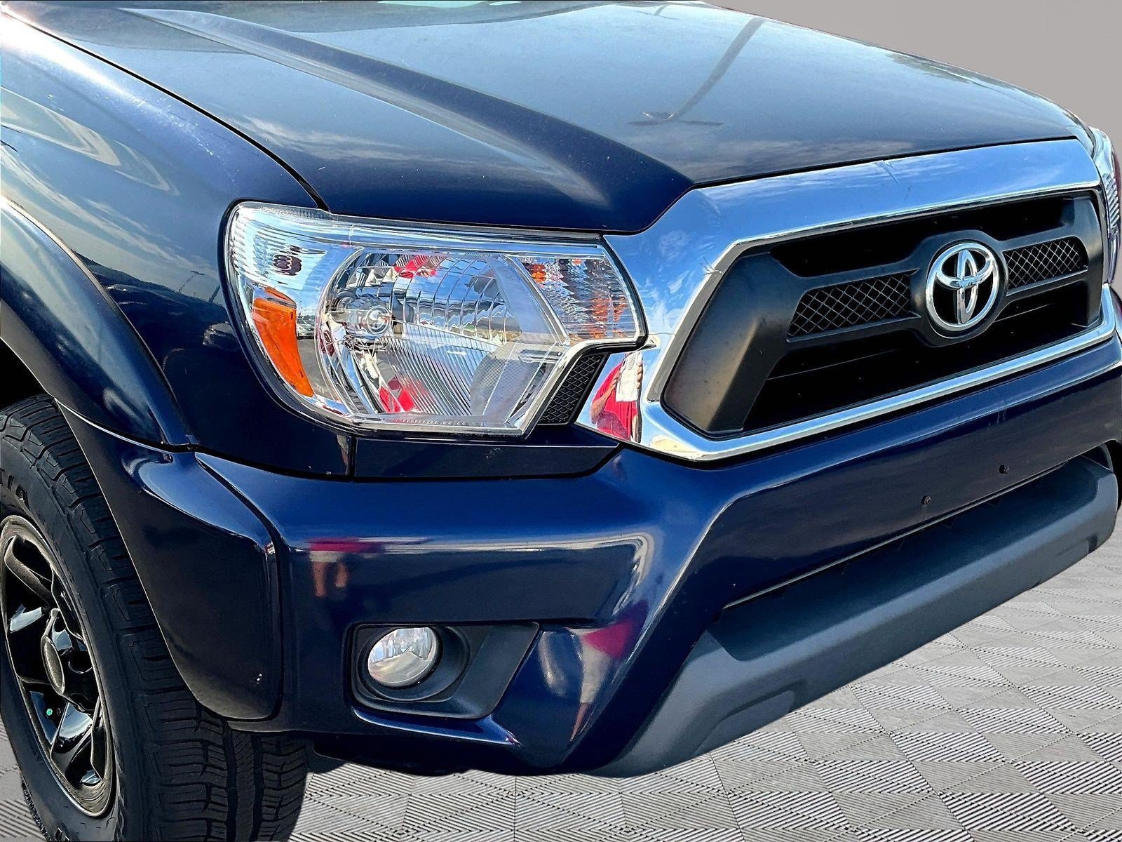 Used 2013 Toyota Tacoma PreRunner w/ SR5 Pkg RWD image 32