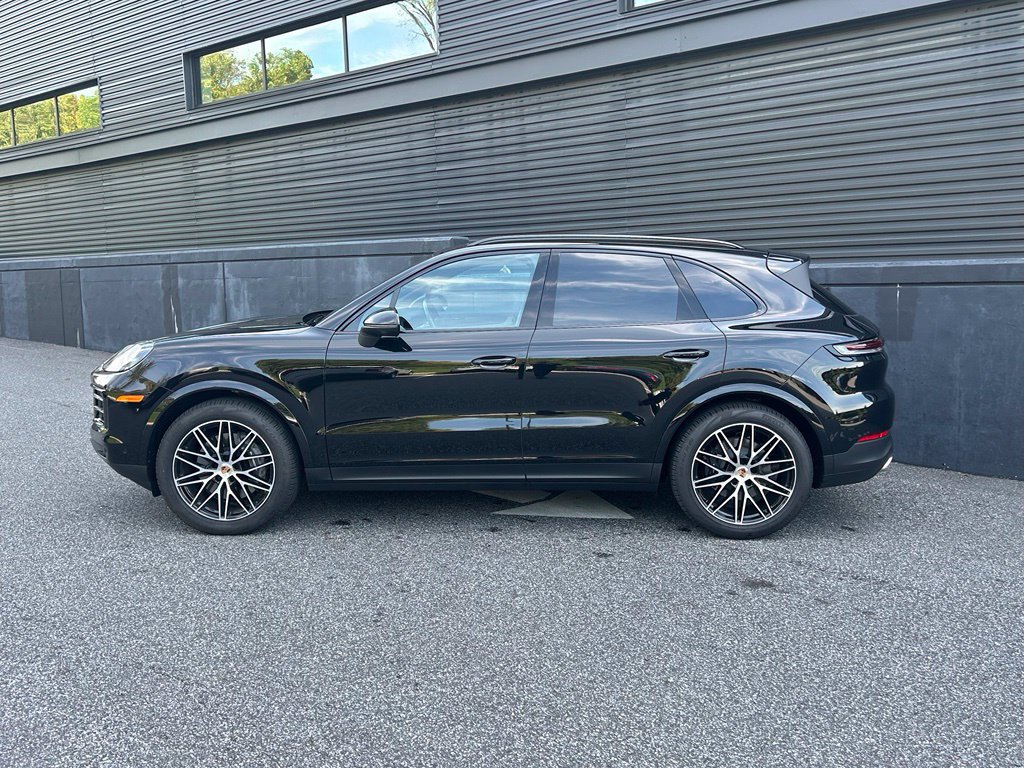 Certified 2026 Porsche Cayenne AWD/4WD image 2