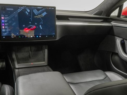 Used 2021 Tesla Model S Plaid image 34