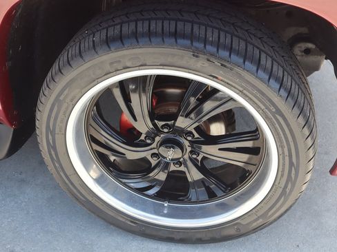 Used 2002 Chevrolet Tahoe LS w/ Traction Pkg RWD image 12