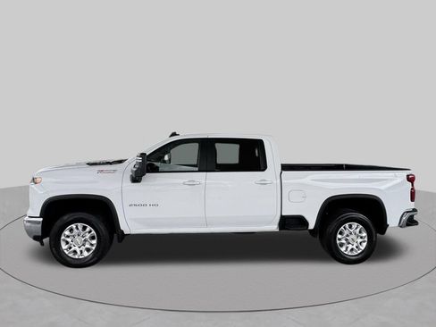 Used 2025 Chevrolet Silverado 2500 LT AWD/4WD image 6