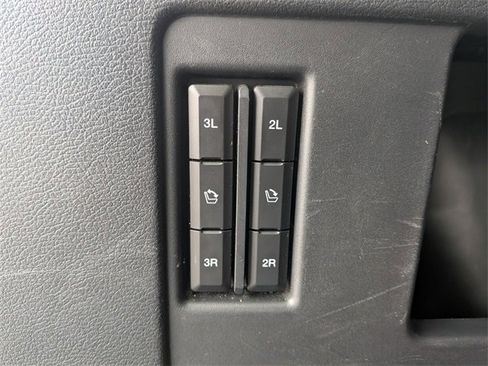 Used 2024 Ford Expedition XLT image 32