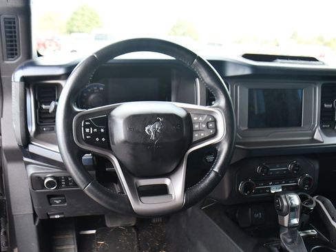 Used 2023 Ford Bronco Outer Banks image 12