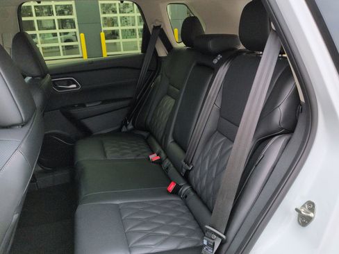 New 2026 Nissan Rogue Platinum image 15