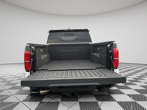 Used 2025 Toyota Tacoma SR5 image 10