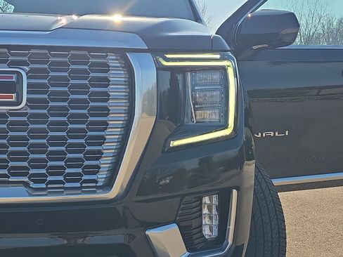 Certified 2022 GMC Yukon Denali AWD/4WD image 33
