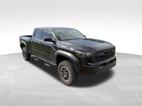 Used 2025 Toyota Tacoma TRD Off-Road w/ TRD Off Road Upgrade Package AWD/4WD image 1