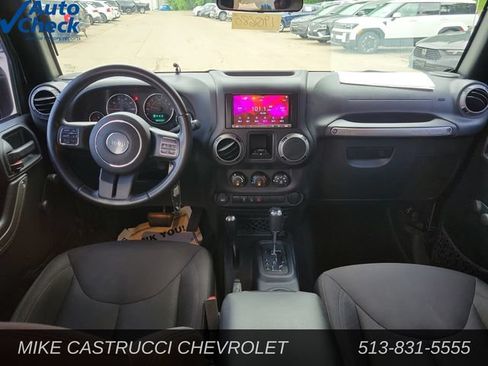 Used 2016 Jeep Wrangler Unlimited Sport w/ Connectivity Group AWD/4WD image 10