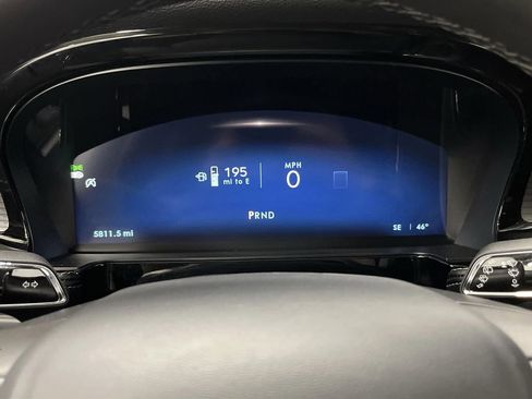 Used 2024 Lincoln Corsair AWD image 18