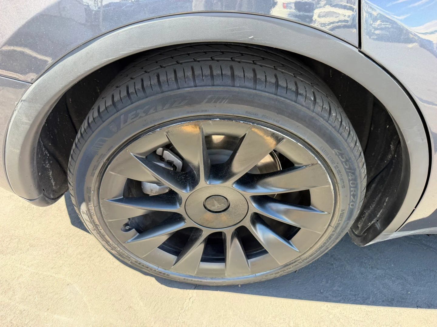 Used 2021 Tesla Model Y Long Range AWD/4WD image 30
