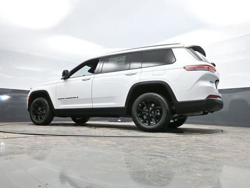 New 2026 Jeep Grand Cherokee L 4WD image 42