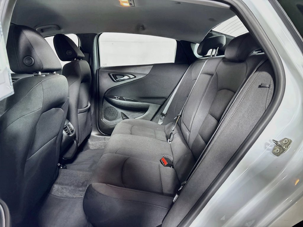 Used 2023 Chevrolet Malibu LT FWD image 18